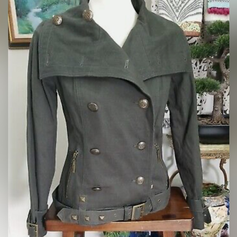 KENSIE- SIZE MEDIUM OLIVE GREEN MILITARY JACKET